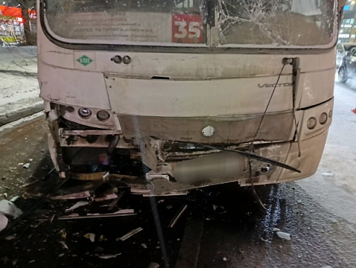 По факту ДТП с двумя автобусами у «Тополя» возбуждено уголовное дело
